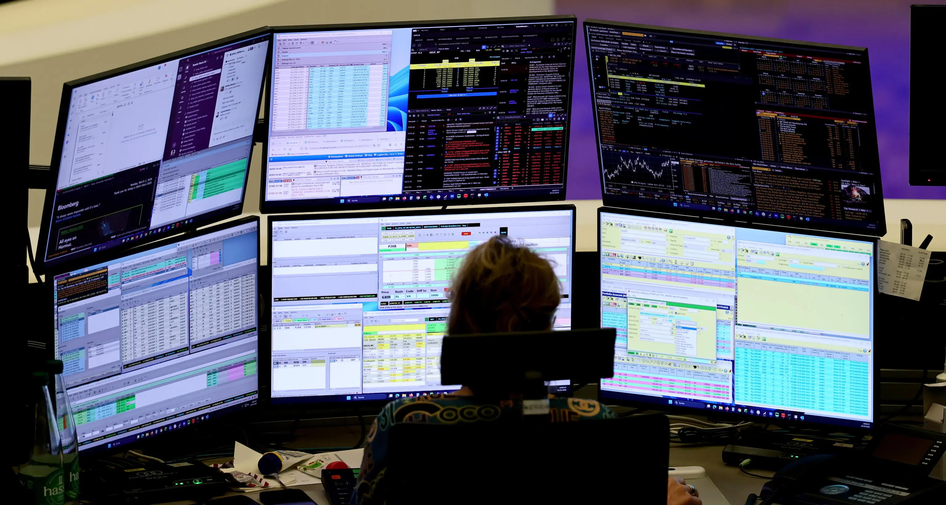 ++ Borsa: Europa scivola coi bond, T-Bond ai massimi dal 2002 ++