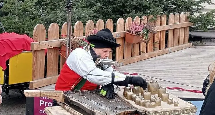 Multato storico artista di strada: «Le regole sono troppo stringenti»