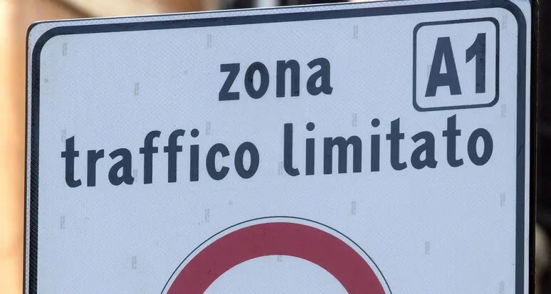 Pineta, riparte il Comitato: «Ztl per ridurre il traffico»