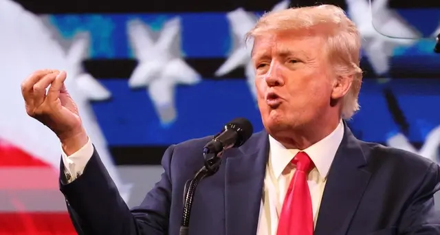 Assalto Capitol: Trump attacca Pence, un codardo e un robot