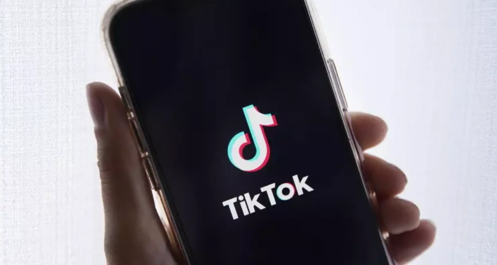 TikTok sfida Amazon: il suo shop arriva in Italia