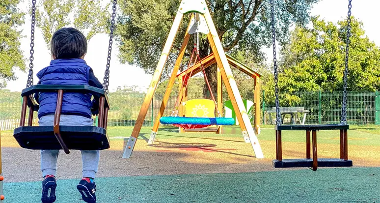 Dopo il boom, calano i congedi parentali in Alto Adige: cresce il congedo facoltativo