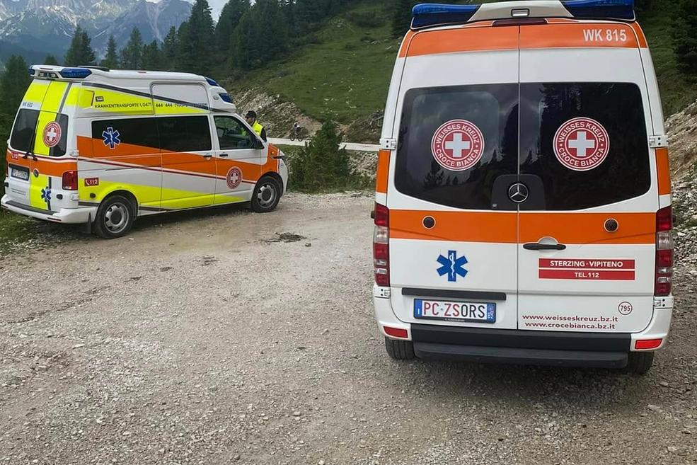 Infortunio sul lavoro nel bosco: ferito un uomo di 25 anni
