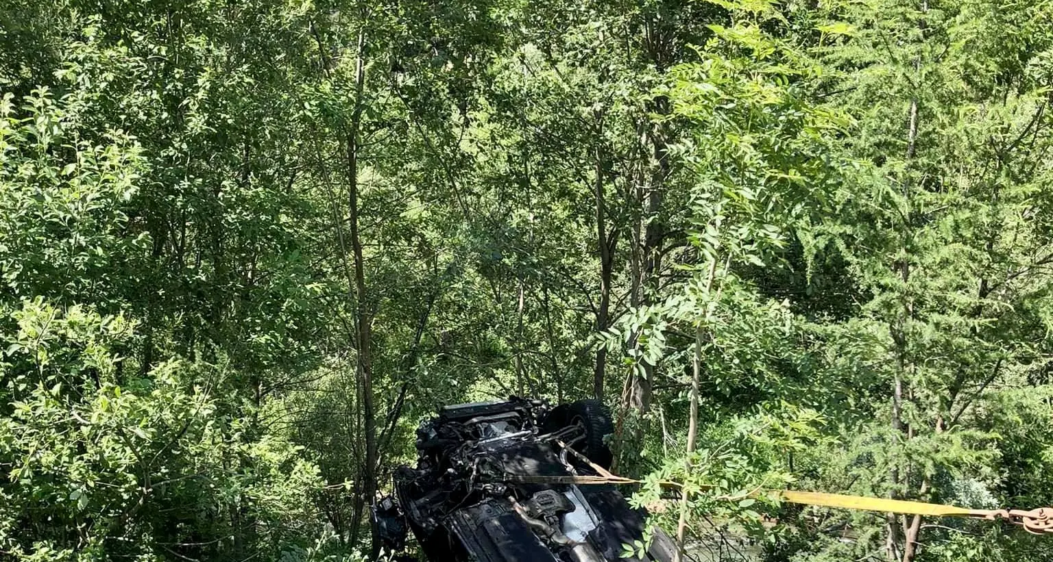 Incidente a Prato alla Drava: auto vola nella scarpata