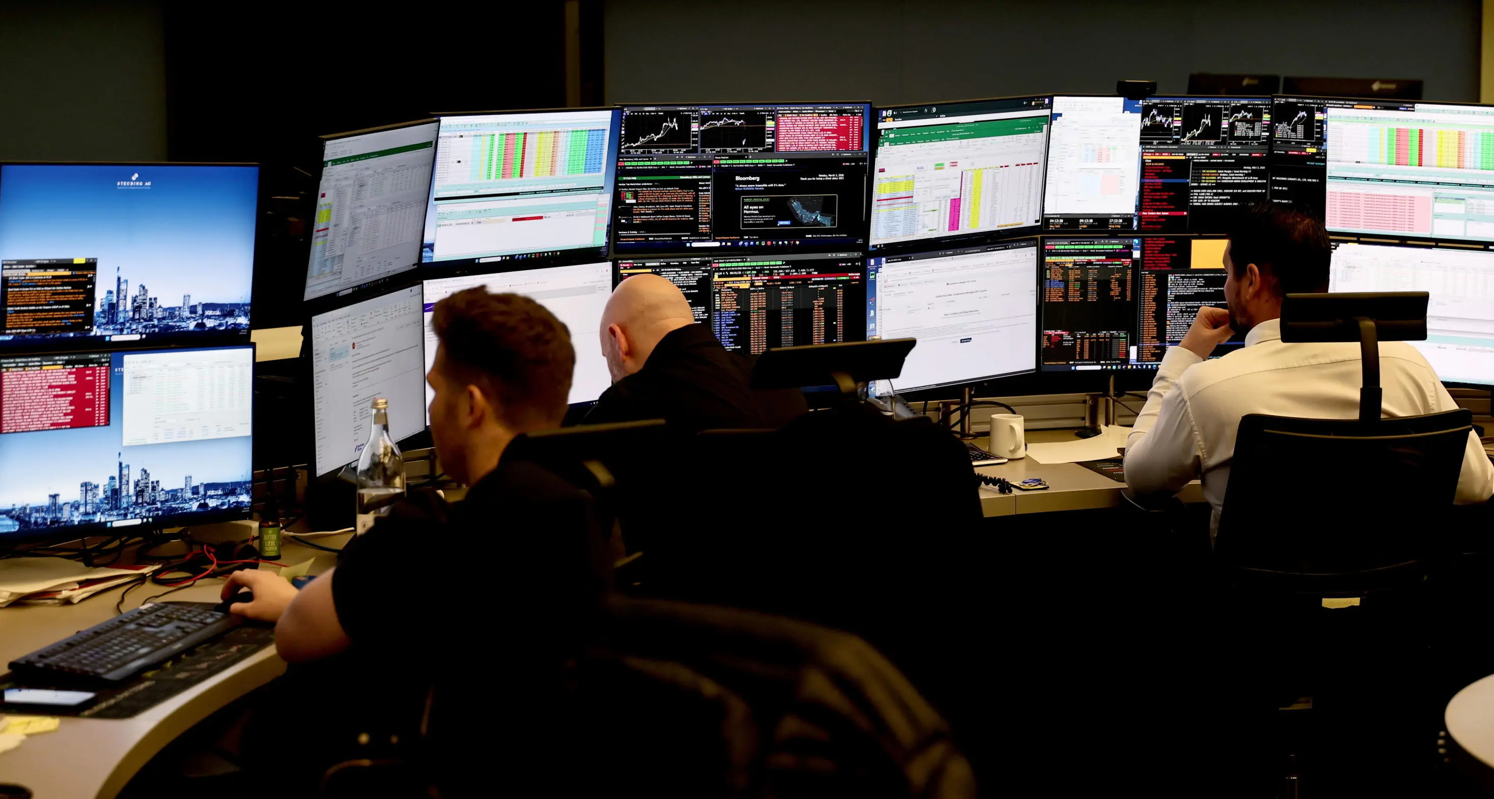 Borsa: l'Europa chiude cauta, tra Medio Oriente e Ia