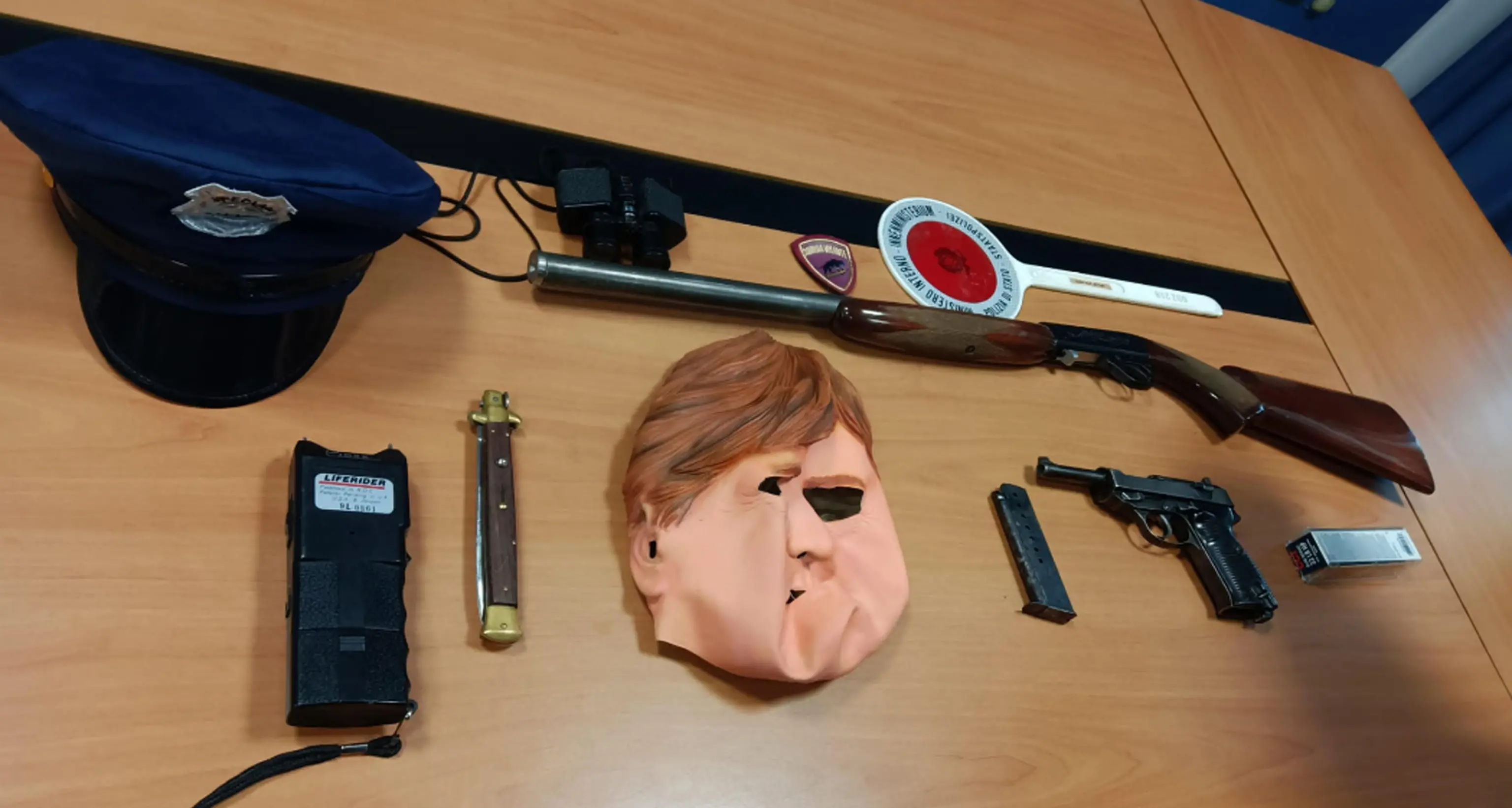 La P38, la maschera da carnevale e il finto infarto: ecco l’arresto di Max Leitner