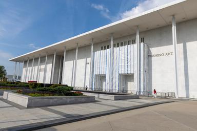 Il board del Kennedy Center ne decreta la chiusura immediata