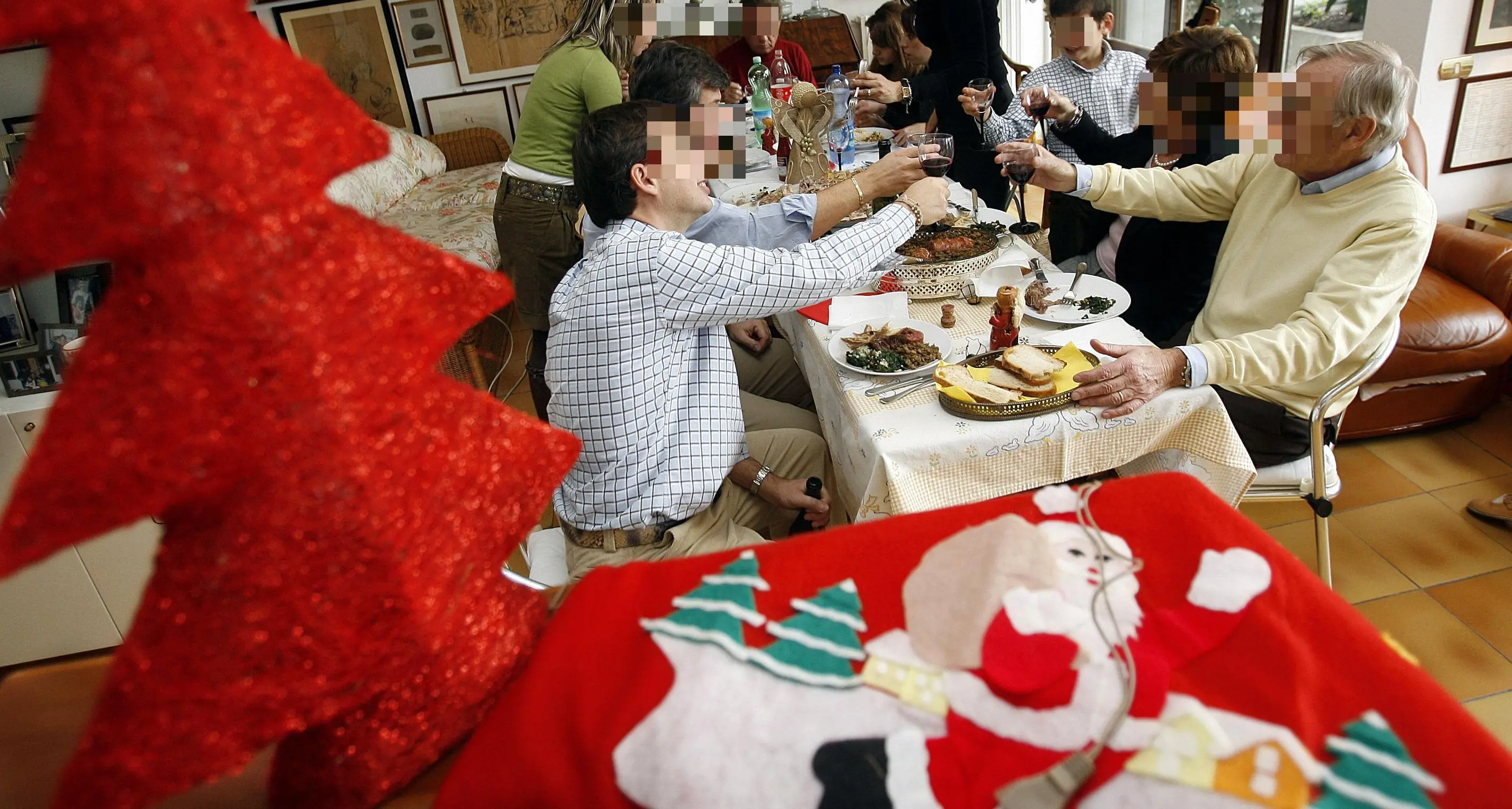 Covid: in Austria il cenone di Natale solo per gli immunizzati