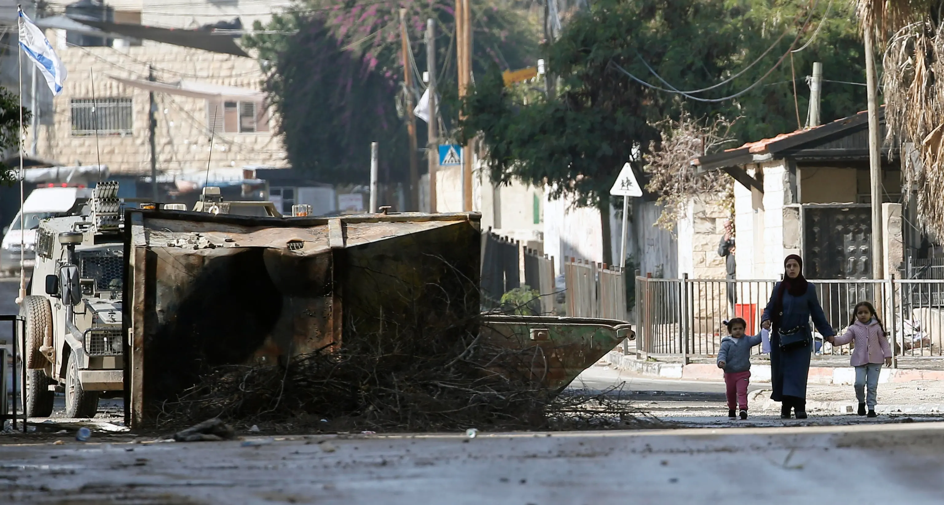 Cisgiordania, raid aereo di Israele su Jenin: 6 morti