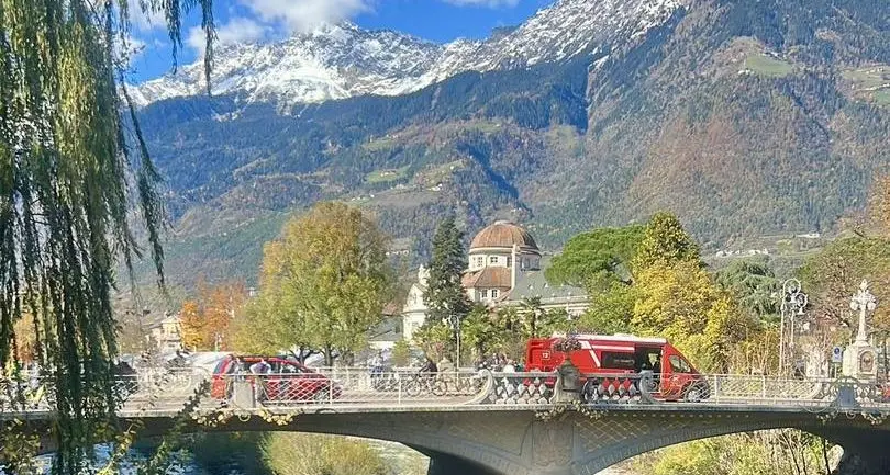 Salvato nel Passirio a Merano: soccorritori in azione vicino al ponte della Gilf