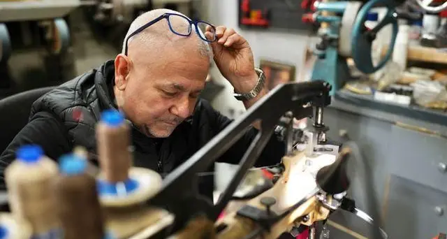 Daniele Da Re, il bolzanino maestro calzolaio da 40 anni