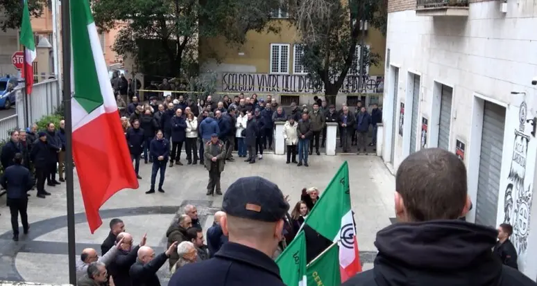Assessore di Fdi mette “mi piace” a un post su Acca Larentia. Il Pd di Laives insorge