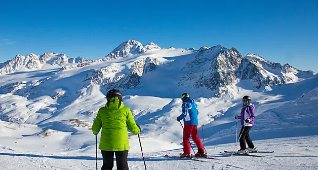 In Alto Adige 93 nuovi maestri e maestre di sci, fondo e snowboard