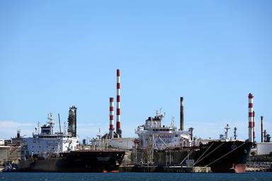 Il petrolio in netto calo, Brent sotto gli 87 dollari al barile