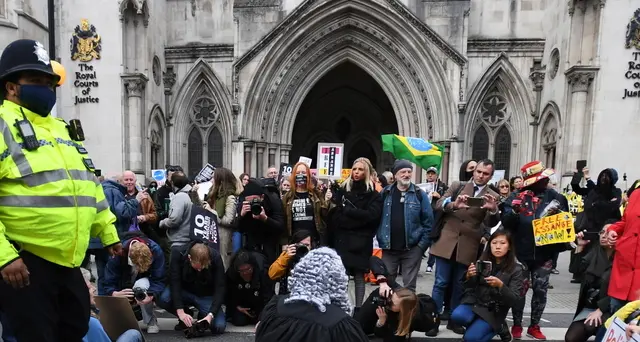 Assange: chiuso processo d'appello, ora lunga attesa verdetto