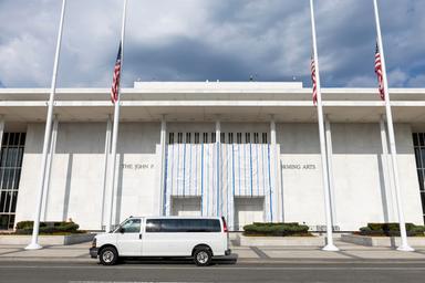 Trump, 'Kennedy Center un disastro, mia amministrazione merita un riconoscimento'