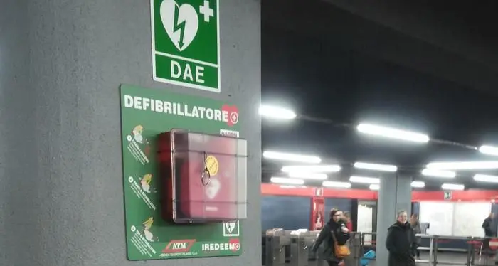 Alto Adige, approvata la mozione sui defibrillatori automatici esterni: più dispositivi e formazione