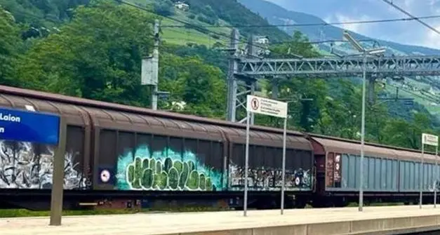 “166.000 tonnellate di rifiuti attraversano l'Alto Adige in treno”