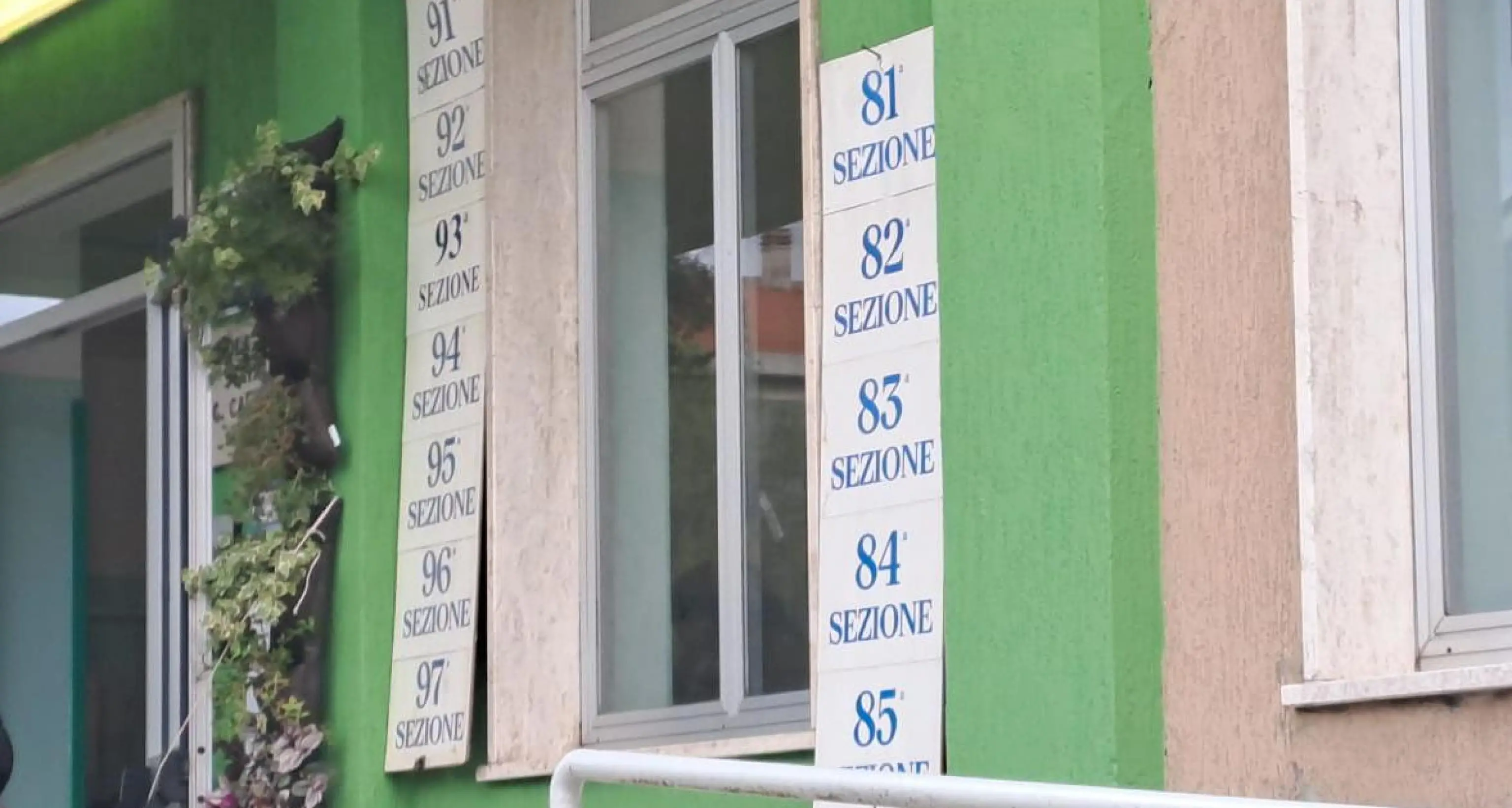 Prima proiezione:Marsilio al 54,5; D'amico al 45,5
