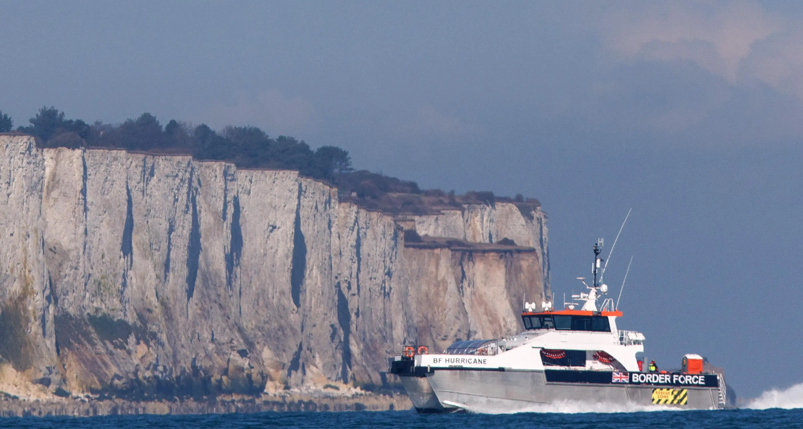 Migranti: naufragio nella Manica, almeno 5 morti