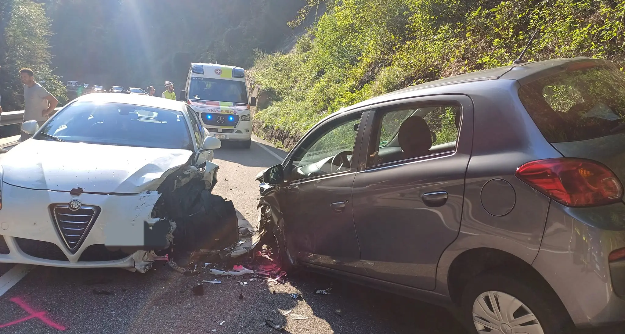Incidente stradale a Laion, sul posto Croce Bianca e Vigili del Fuoco