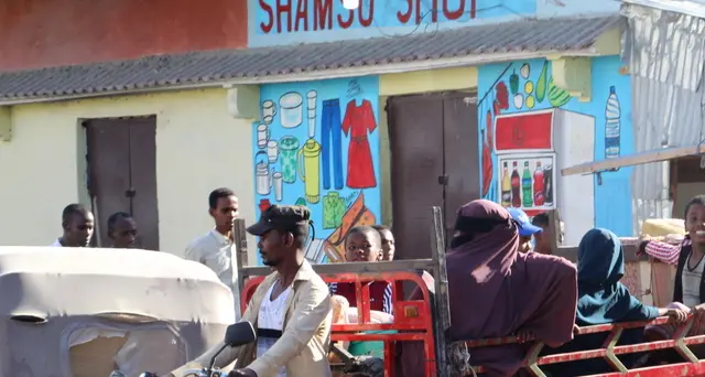 Somalia: autobomba vicino a palazzo presidenziale, 8 morti
