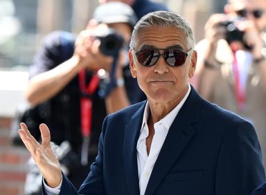 Clooney, 'Usa guidati da persone incapaci, con il voto di midterm torni la normalità'