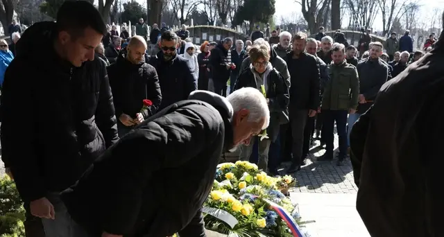 Serbia: omaggio a ex premier Djindjic, assassinato 20 anni fa