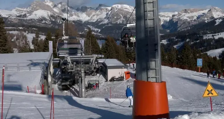 Sciatrice 82enne morì cadendo da una seggiovia sull’Alpe di Siusi, chiesto il giudizio per quattro persone