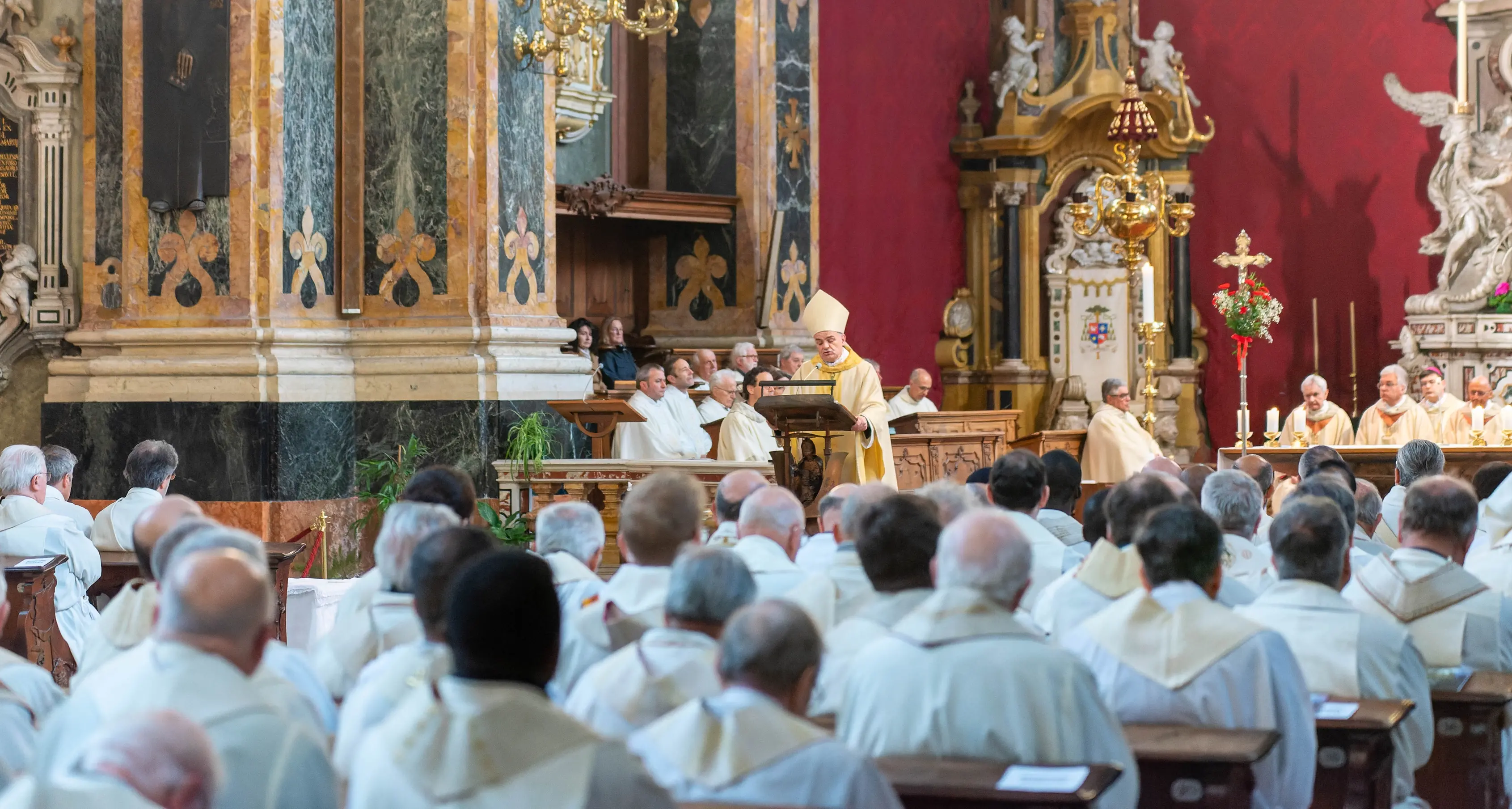 Le nomine del vescovo Muser: ecco gli arrivi nelle parrocchie, il monaco cistercense Kosmas al monastero di Sabiona