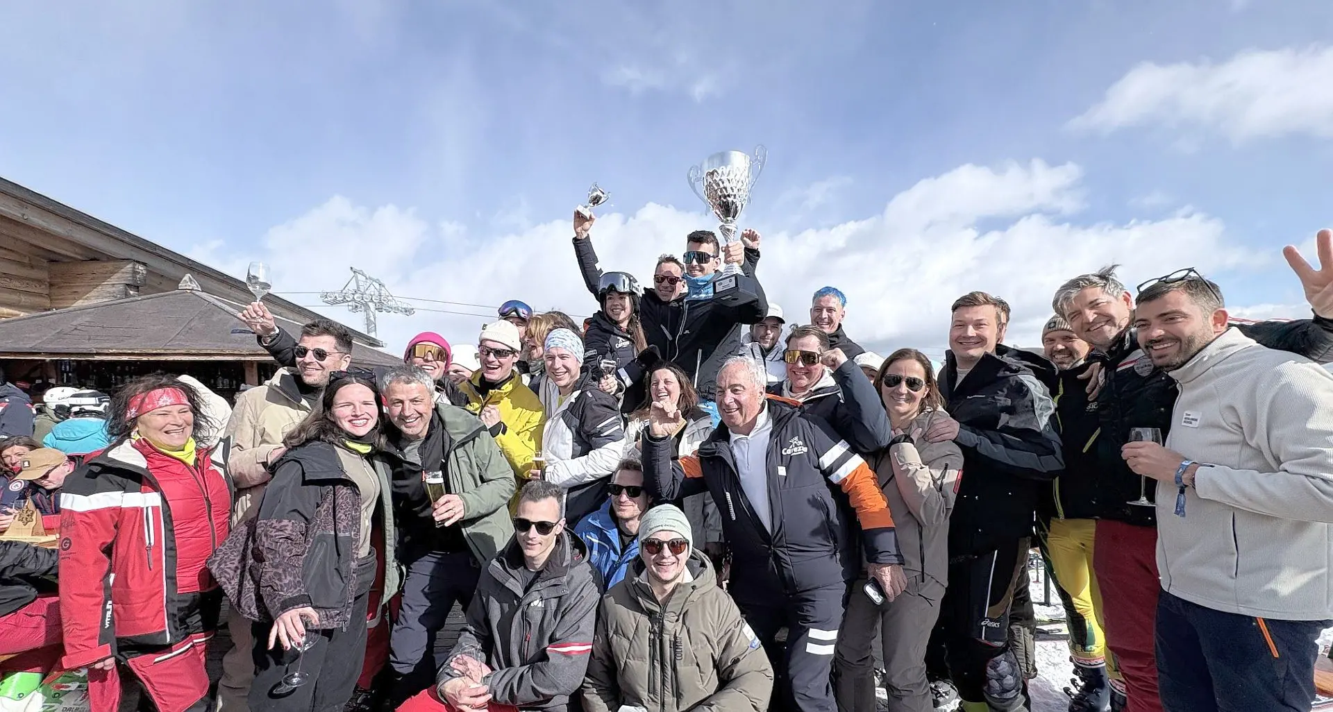 Giornata sulla neve a Maranza: grande successo per la gara di sci, snowboard e slittino