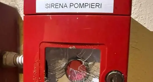 Laghetti, vigili del fuoco volontari mobilitati per un falso allarme