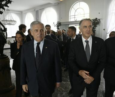 Tajani, 'su contributo banche no ad aggressioni violente, sì al confronto'