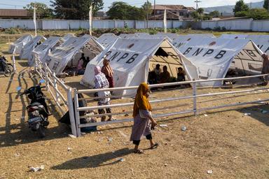 Almeno 48 i morti per il sisma in Indonesia, circa 5mila persone evacuate