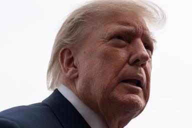 Trump, 'è il momento di un nuovo presidente per l'Ucraina'
