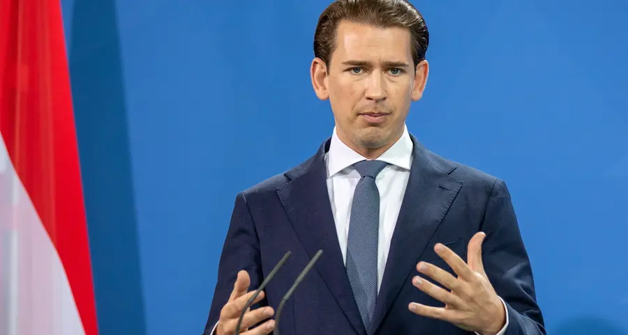 Austria, l’ex cancelliere Kurz lascia la politica