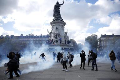 Macron, 'nessun posto alla violenza, chi distrugge e saccheggia verrà punito'