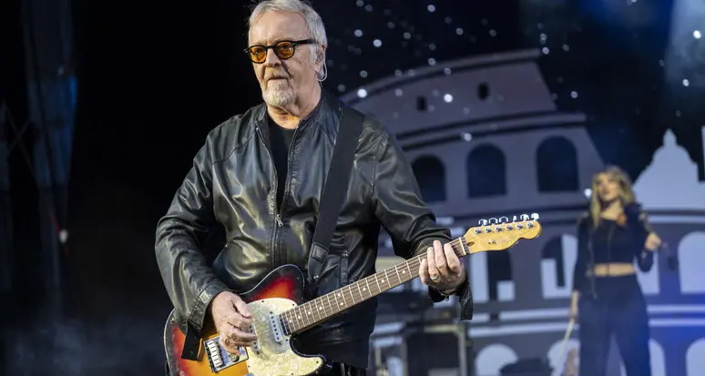 Tozzi e il suo ultimo tour, il 19 aprile al Palasport: «Un regalo per i miei fan»
