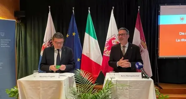 Kompatscher: «Questa è l'autonomia di tutti, non c’è chi riceve di più o di meno»