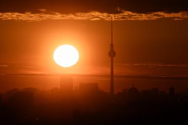 In Germania mini-crescita del pil, +0,3% nel secondo trimestre. Aumenta la fiducia