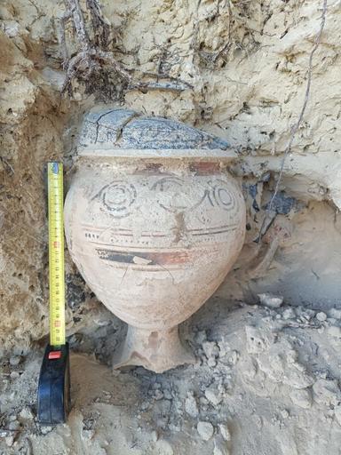 Scoperta archeologica a Sant'Elpidio a Mare, riaffiora una tomba picena