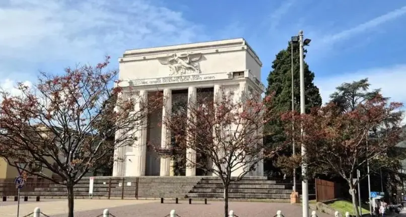 Monumento alla Vittoria, attacco dell’Heimatbund: «Da abbattere, non restaurare»