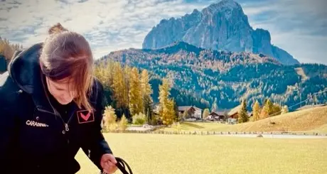 Val Gardena, gli scolari al Centro di addestramento alpino di Selva: l’emozione di salire sulle “gazzelle”