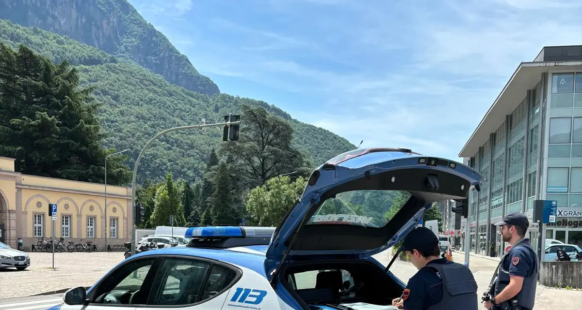 Polizia, controlli di Ferragosto in Alto Adige: cinque espulsioni e quattro fogli di via