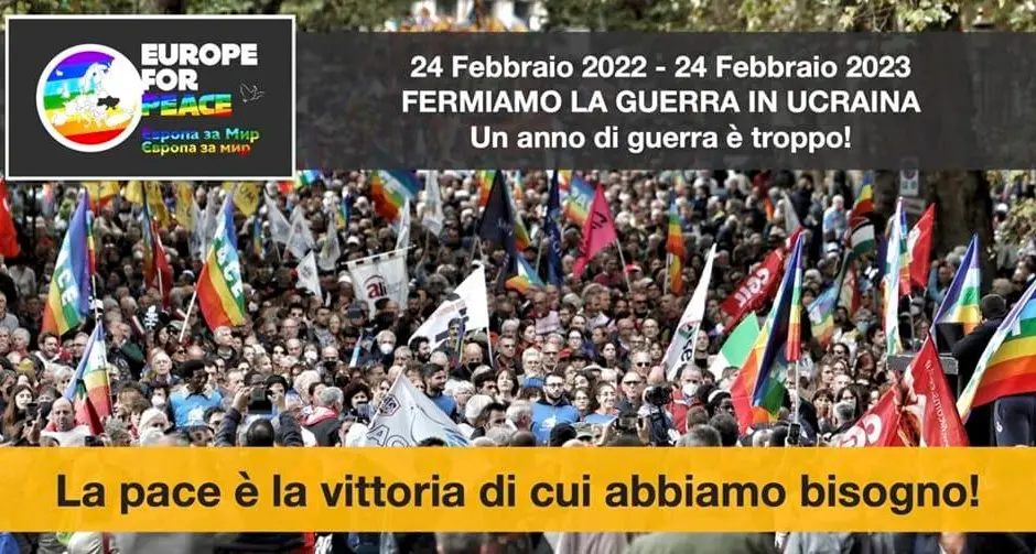 Un anno di guerra in Ucraina, Bolzano scende in piazza: «La pace è la vittoria che vogliamo»