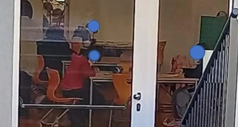 Test nasali, i sindacati: “Docenti tra l’incudine e il martello”. E a scuola arrivano anche le forze dell’ordine