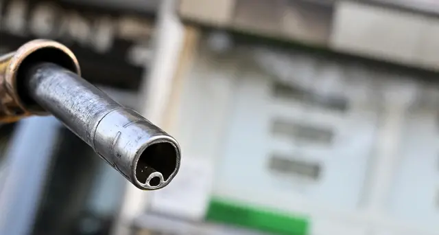 Benzina: Salvini, sopra 2 euro tagliamo accise