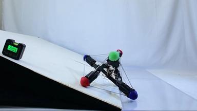 Tribar, il robot che continua a muoversi anche dopo cadute di diversi metri VIDEO