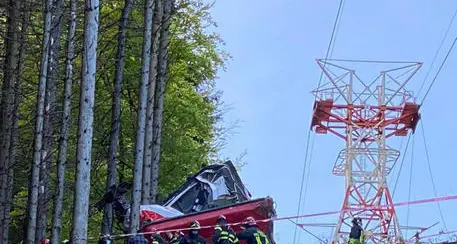 Strage del Mottarone, i carabinieri nella sede della Leitner