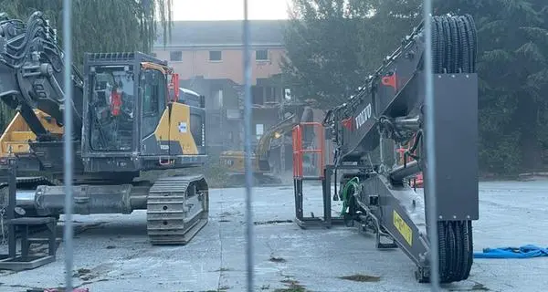 Caserma di Silandro demolita, Galateo: «Metodi barbari, degni dei talebani»